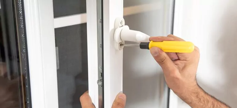 Casement Window Handle Replacement in Oshawa, ON